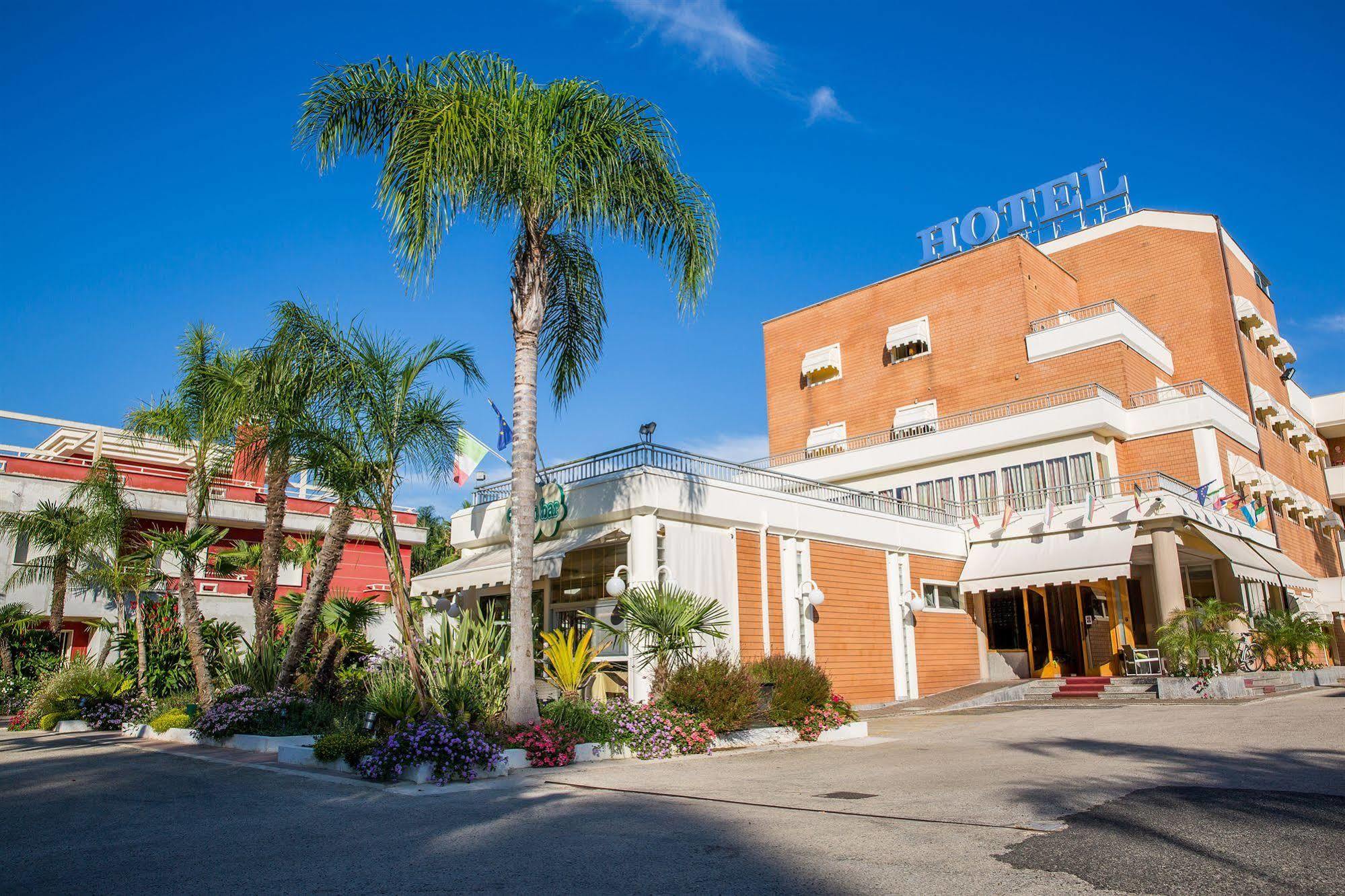 Ares Hotel 3*